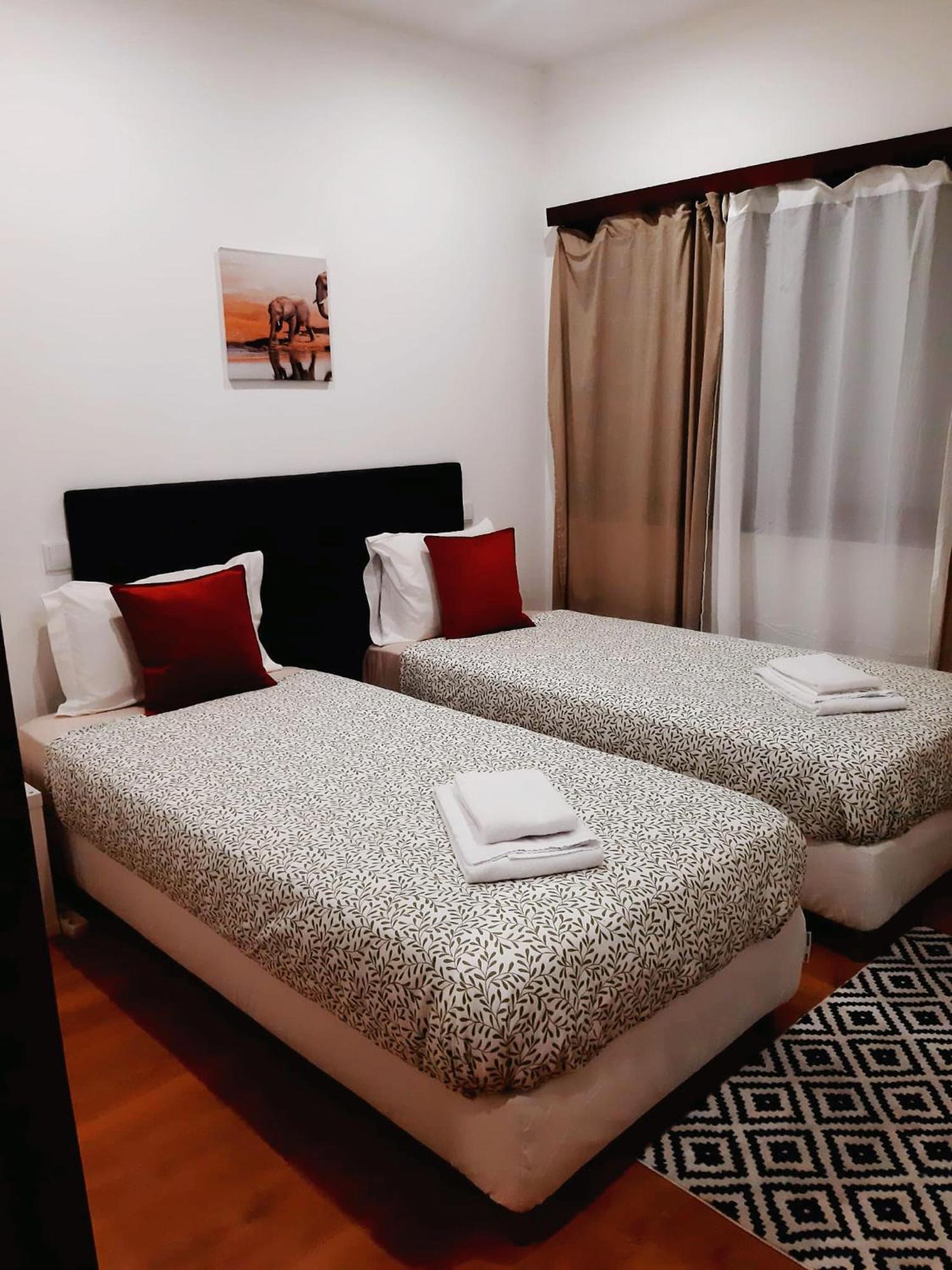 Downtown 2 Minutes By Walk To Center And Metro-Direct To Airpot T4 Appartement Porto Buitenkant foto
