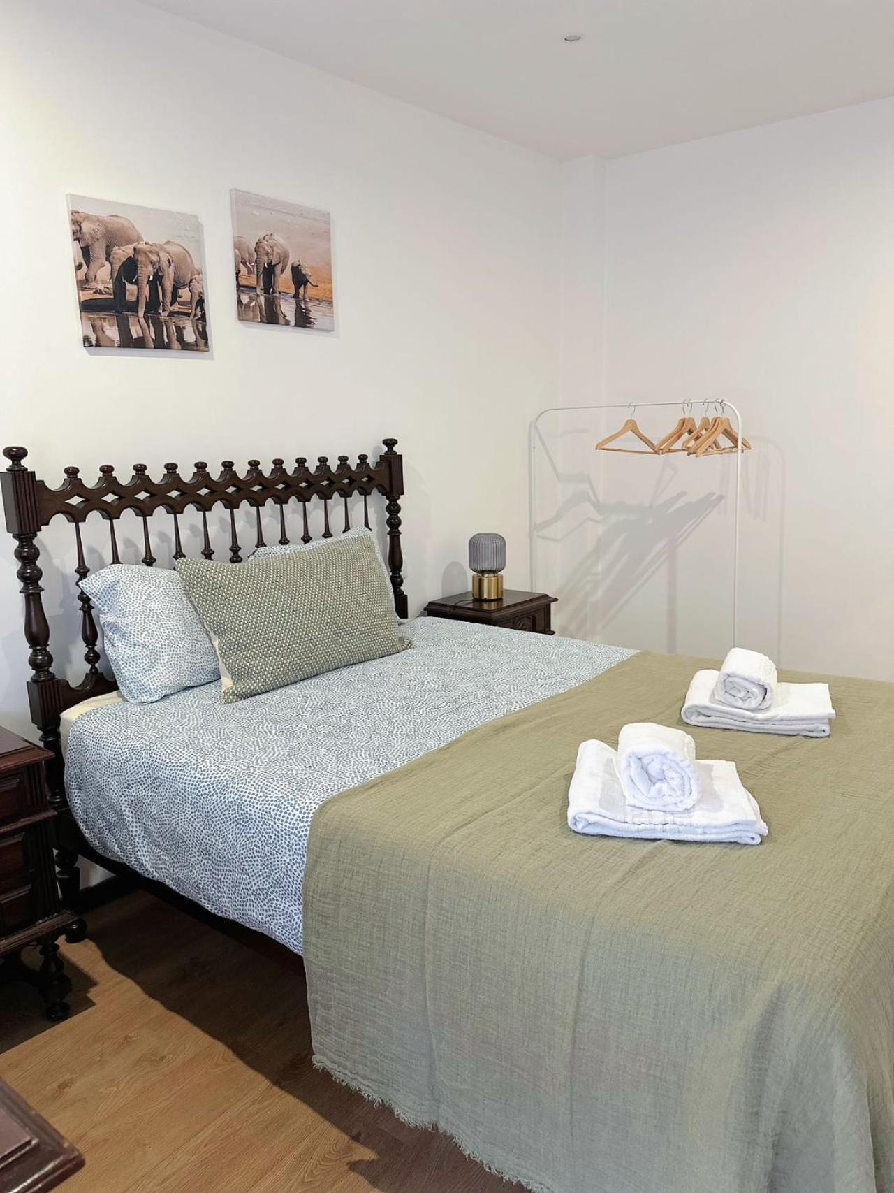 Downtown 2 Minutes By Walk To Center And Metro-Direct To Airpot T4 Appartement Porto Buitenkant foto